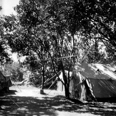 Barracas do acampamento do Exército na região do Araguaia
